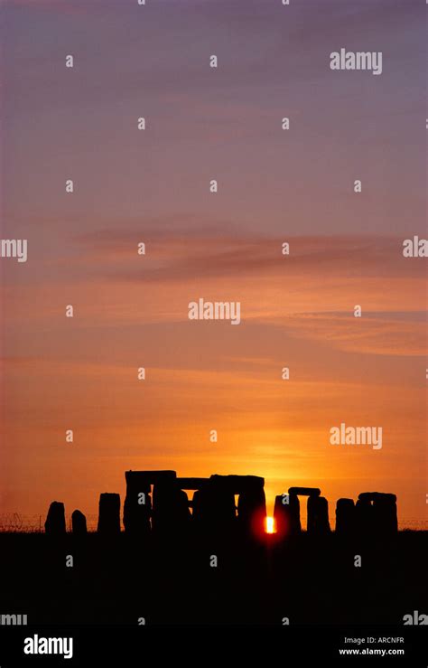 Stonehenge, Salisbury Plain, England, UK Stock Photo - Alamy