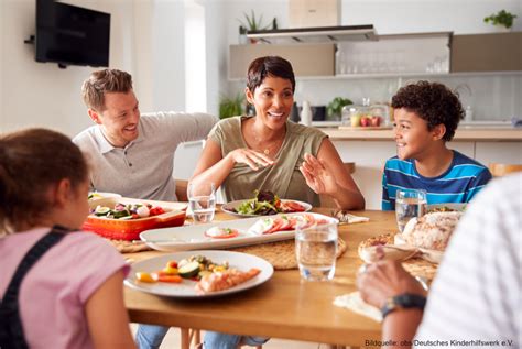 Zwischen Wunsch und Wirklichkeit: Wie Familien in Deutschland essen