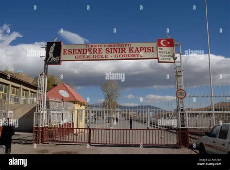 Iran turkey border hi-res stock photography and images - Alamy