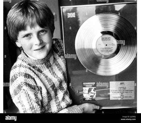 Singer teenage boy child star disc record teenager 1980s 80s hi-res ...