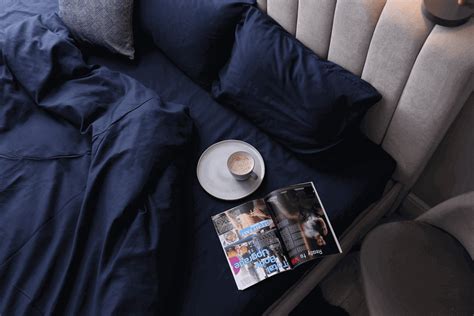 6 Best Luxurious Sateen Sheets For Every Budget (2022 Reviews)