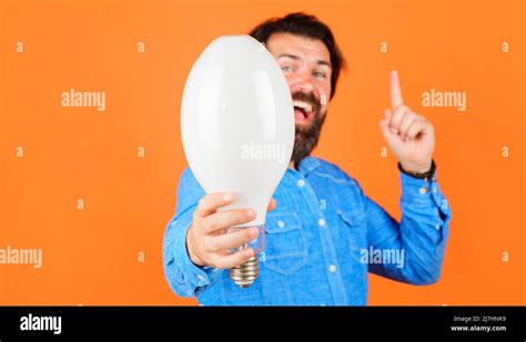 Good idea lightbulb hi-res stock photography and images - Alamy