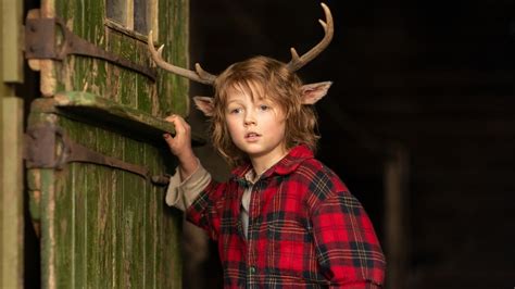 Sweet Tooth Star Reveals How Gus' Deer Ears Worked (And How Much Candy He Ate) For The Robert ...