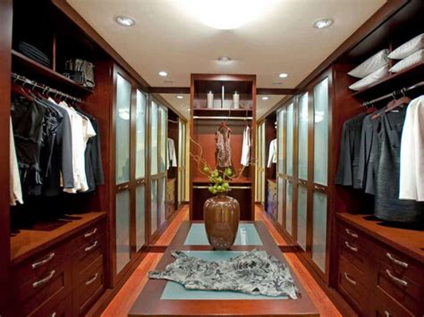 Walk In Closet Luxury at Dana Robinson blog