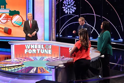 7 Southern California teachers compete on ‘Wheel Of Fortune’ during Teacher’s Week – Orange ...