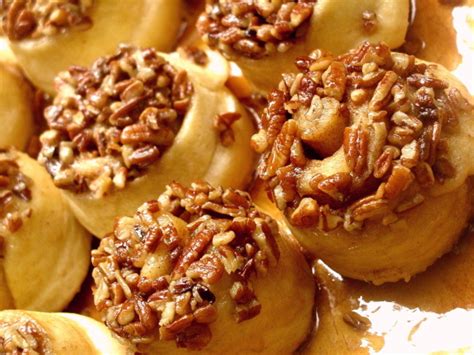 Schnecken (Sticky German Cinnamon Buns) - German Culture