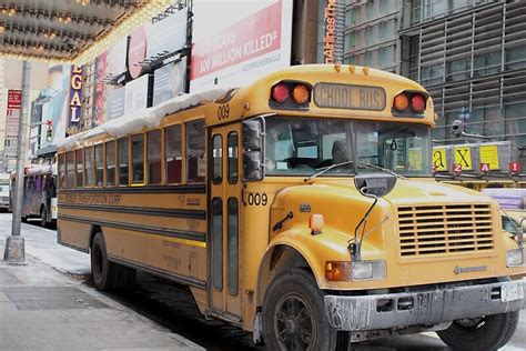 "New York School Bus" by penandfelt | Redbubble