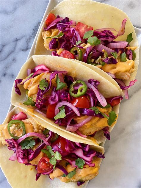 Crispy Fish Tacos with fresh Cabbage Slaw & Sriracha Aioli – healthyGFfamily.com