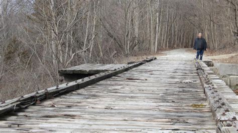 Delphi, Indiana: Eerie photos show teens’ death march ‘Down the hill ...