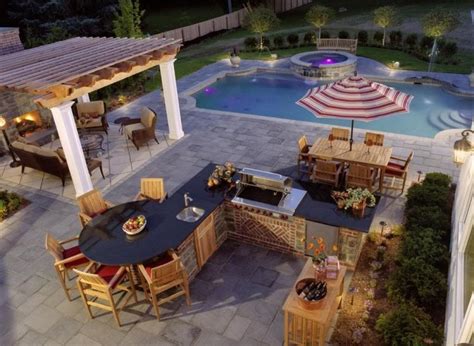 Lovely Outdoor Kitchen And Pool Design Ideas 20 | Backyard layout ...