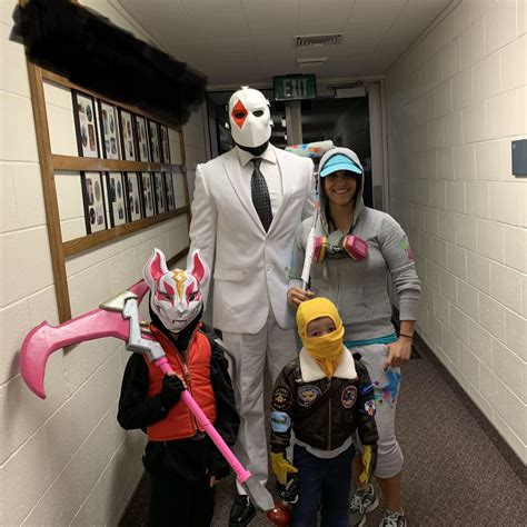 Awesome Family Fortnite Costumes (Wildcard, Teknique, Drift, and Raptor ...