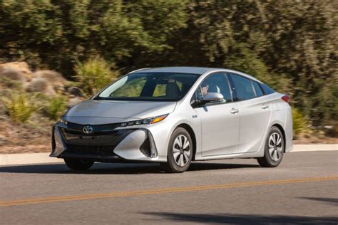 Is the 2017 Toyota Prius Prime the best Prius ever? [Video] - The Fast Lane Car