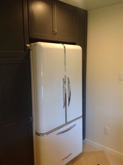 Pin by Jessica Speer on Fridge | White fridges, Vintage fridge, Vintage refrigerator