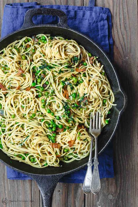 Simple Pancetta Pasta with Peas and Parmesan | The Mediterranean Dish