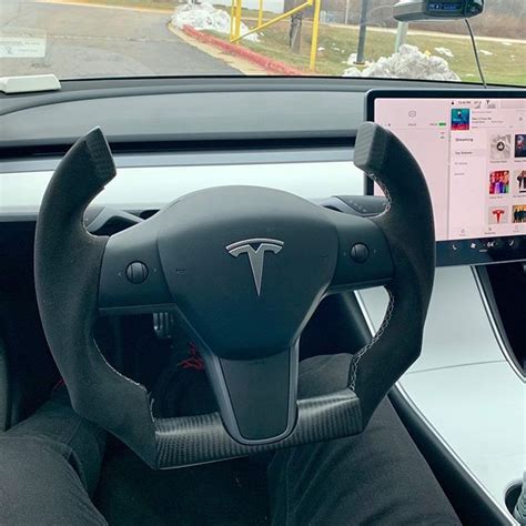 Tesla Model 3 gets a Roadster-like steering wheel: love it or hate it ...