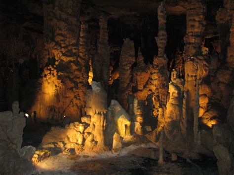 Cathedral Caverns National Natural Landmark | State Symbols USA