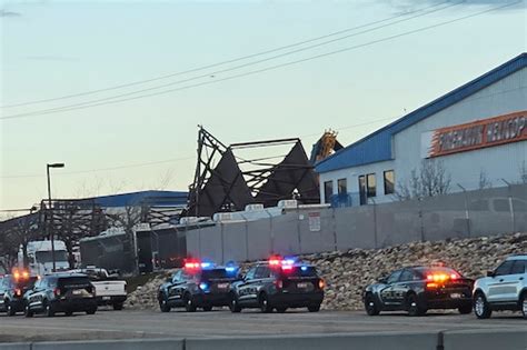 3 people killed, 9 injured in hangar collapse at Boise airport ...