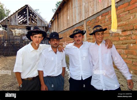 Europe Romania Transylvania Gypsy wedding wedding party at bride s home Stock Photo - Alamy