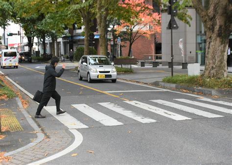 【一時停止】横断歩道で止まらない県？摘発：4年で30倍…県警が厳戒態勢 : 時事ネタまとめクエスト～ジジクエ～