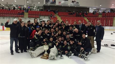 Les Commandos de Dieppe champions des Maritimes | Radio-Canada