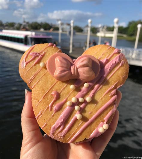 The Latest | the disney food blog