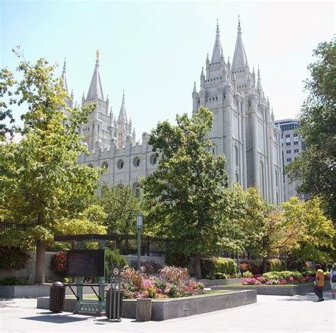 Making Memories Of Us: Visiting Temple Square