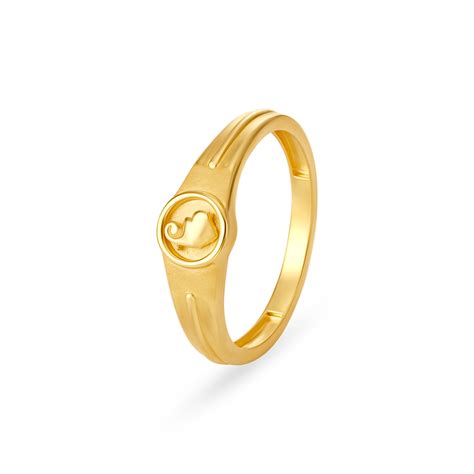 Exquisite Engraved Gold Ring