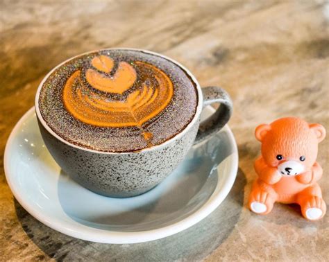 This Miami Café Serves Whimsical Glitter Lattes • Bistro Café