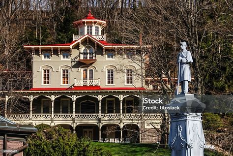 Asa Packer Mansion Jim Thorpe Pa Stock Photo - Download Image Now - Pennsylvania, Jim Thorpe ...