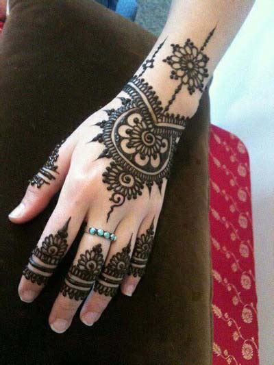 Eid mehndi design patterns – Hand mehndi designs 2013