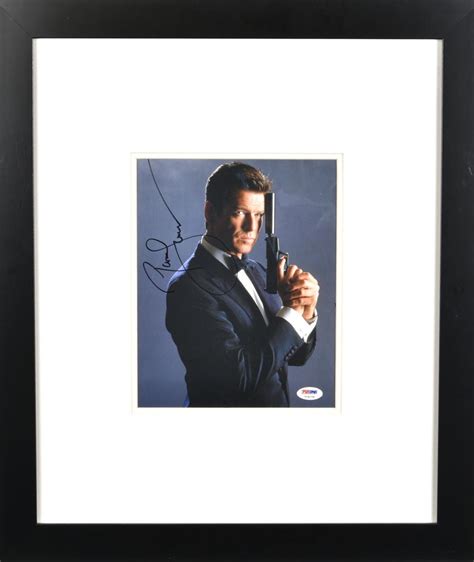 Lot - James Bond 007 - Pierce Brosnan - signed photo