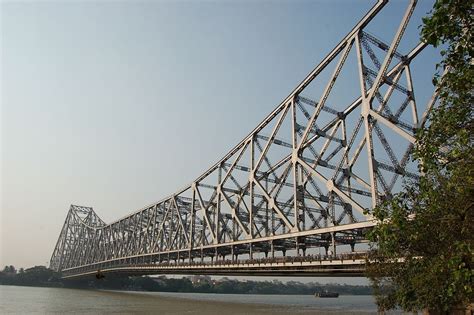 A Brief History of Howrah Bridge, One of the World’s Busiest Bridges