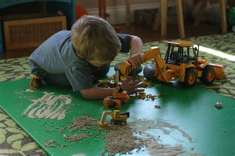 muddy puddles and sunshine: DIY Sensory Boxes and Playrooms