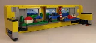 s4000022 LEGO Truck Show - trailer left | Brickset | Flickr