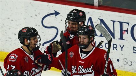 SCSU Men's Hockey Earns 4-2 Win Saturday at WMU