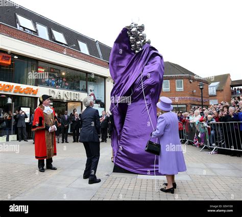 Diamond Jubilee statue Stock Photo - Alamy