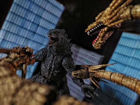 Godzilla vs. King Ghidorah - toy photography : r/GODZILLA