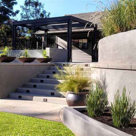 Stucco Retaining Wall - Photos & Ideas | Houzz