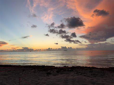 Sunrise on Fort Lauderdale Beach : r/SunriseSunset