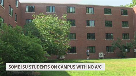 Iowa State University students move in to dorms with no A/C | weareiowa.com