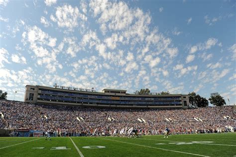 UCLA football at the Rose Bowl returns to full seating capacity on Aug ...