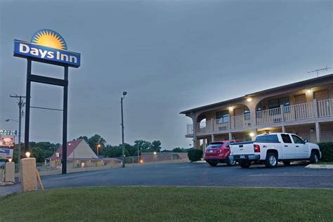 Days Inn by Wyndham Downtown-Nashville West Trinity Lane (C̶$̶8̶0̶) C ...