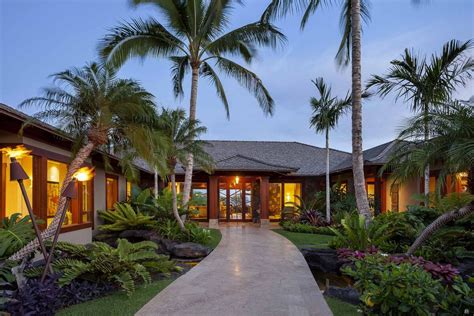 One-Quarter of This $15 Million Hawaii Mansion Is Outdoors - Bloomberg