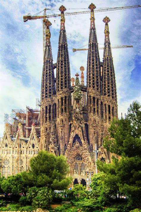 La Sagrada Familia....Pride! | Cathedral, La sagrada familia, Sagrada ...