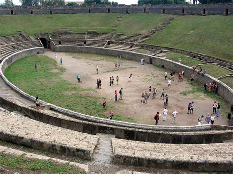 10 Spectacular Ancient Roman Amphitheatres | History Hit