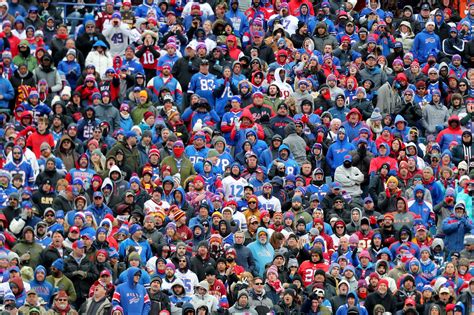 Buffalo Bills fans infiltrate downtown Cleveland ahead of Browns game ...