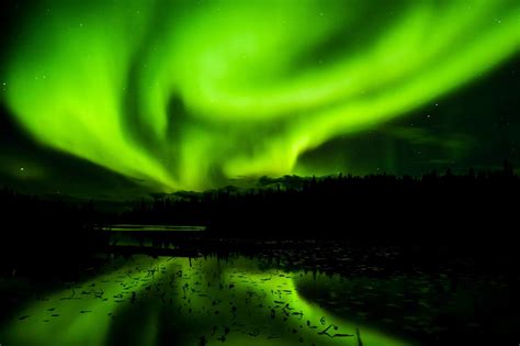 Green aurora borealis HD wallpaper | Wallpaper Flare