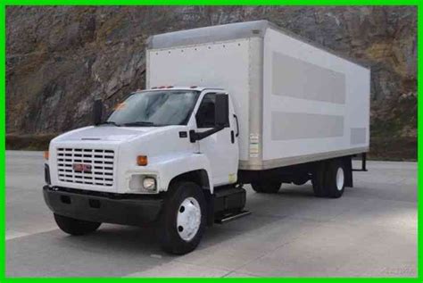 GMC C7500 24Ft Box Truck (2007) : Van / Box Trucks