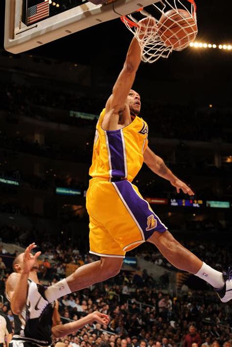 Shannon Brown running dunk against the Spurs.JPG