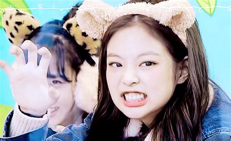 Rosé And Jennie, Jennie Kim Blackpink, Rosé And Lisa, Fan Fiction, Lisa Blackpink Wallpaper ...